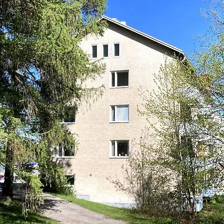 Huippukaksio Parvekkeella Linnan Laehellae *