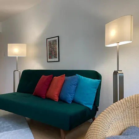 Huippukaksio Parvekkeella Linnan Laehellae Apartament