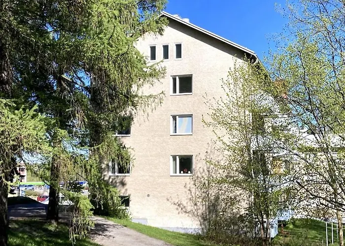 Huippukaksio Parvekkeella Linnan Laehellae *